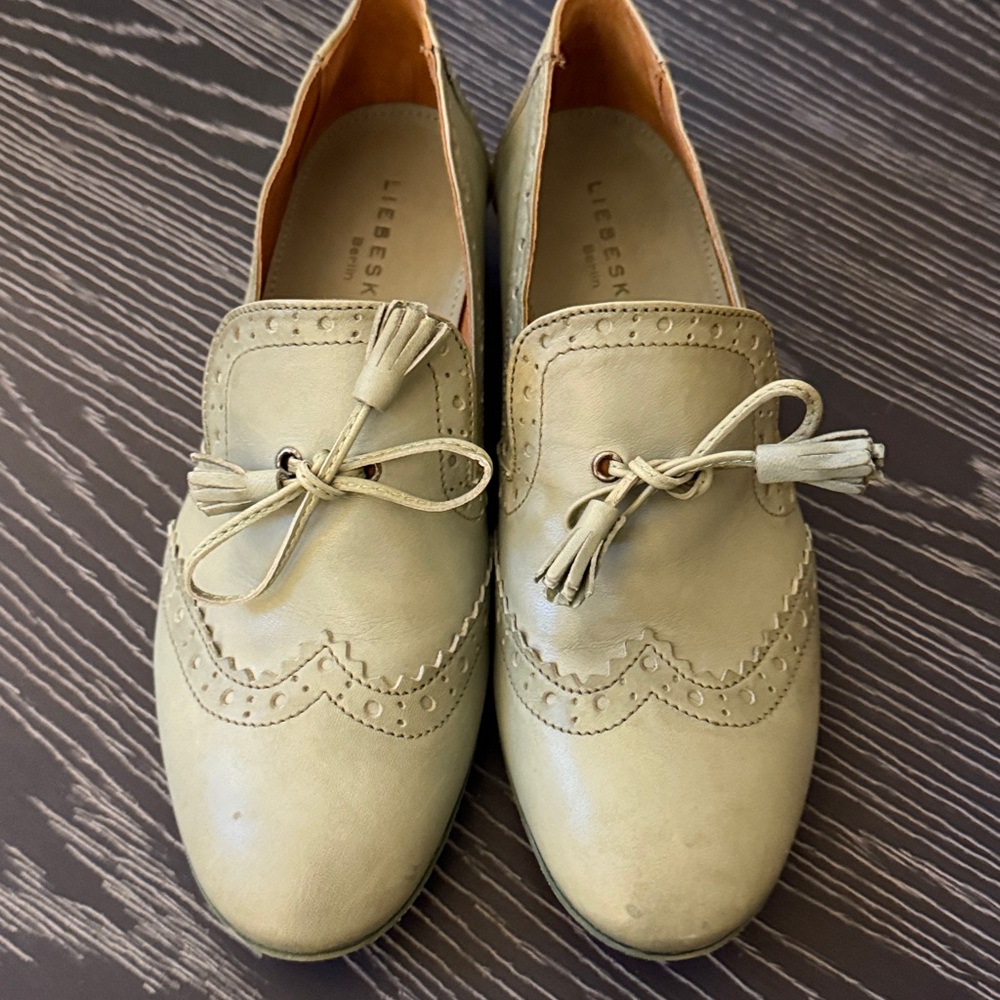 LIEBESKIND Berlin 100% Genuine Leather Sage Green Oxford w Bows Tassels Sz 38